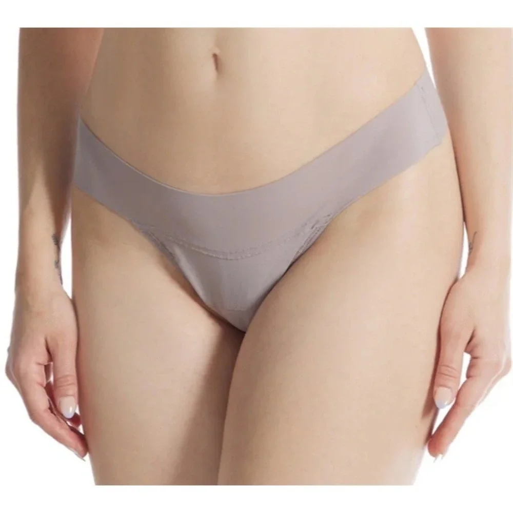 NWT Hanky Panky L Breathe Natural Rise Thong Underwear Panty Red 120226